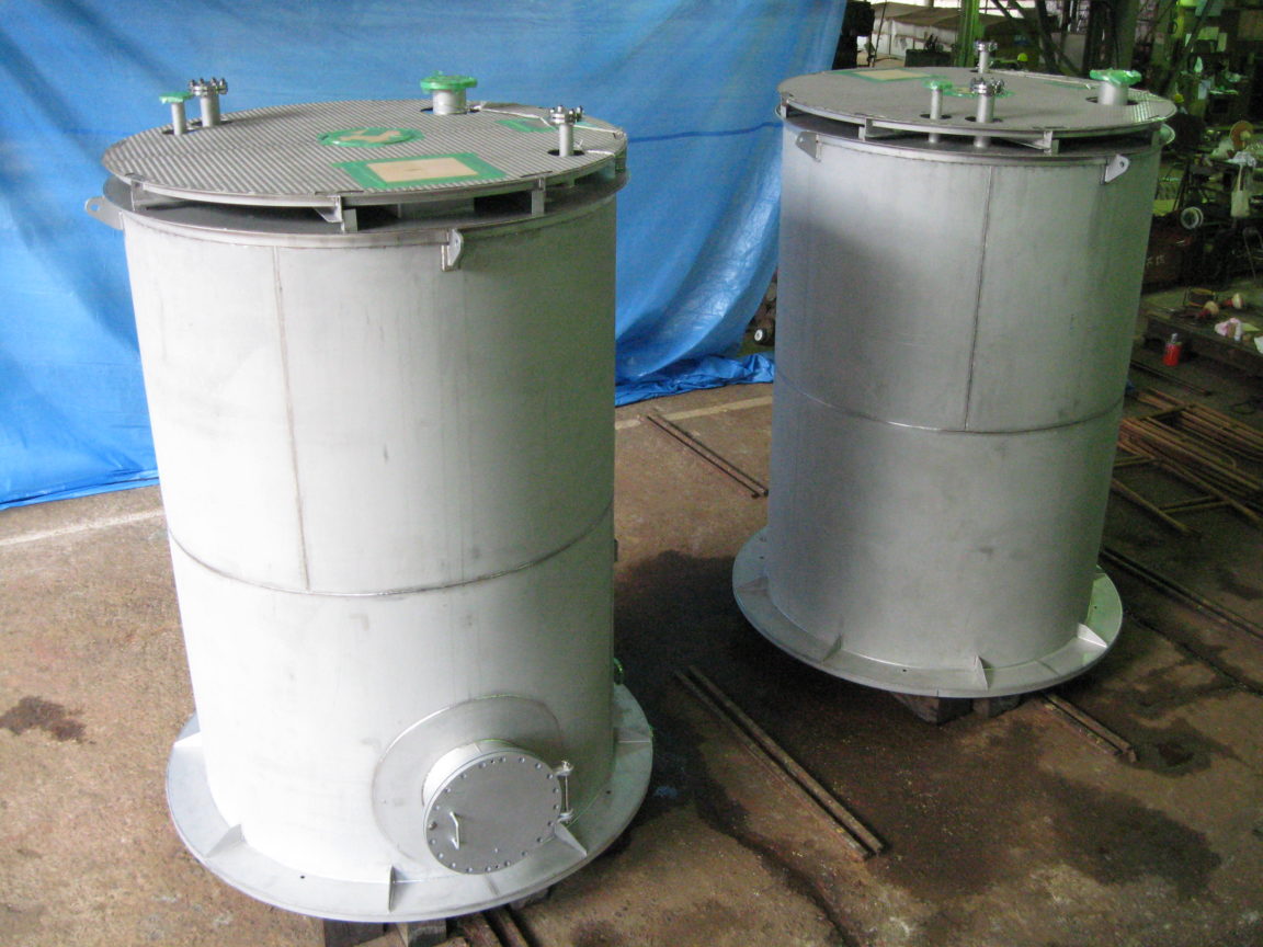 溶解タンク | 日伸工業株式会社 | プラント稼働に欠かせない熱交換器・製缶機器等の製造・メンテナンス